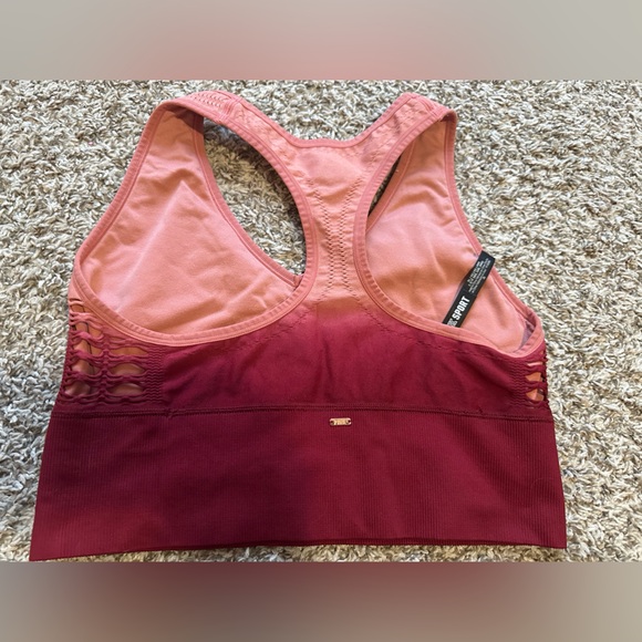 VS Pink Seamless Sports Bra - Picture 4 of 9